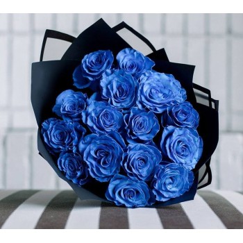 15 blue roses